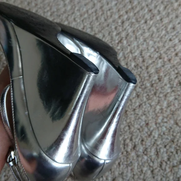 Gucci Silver Metallic classic horse bit leather wedges size 6B - Picture 14 of 16